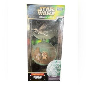 Star Wars Complete Galaxy Dagobah with Yoda Figure